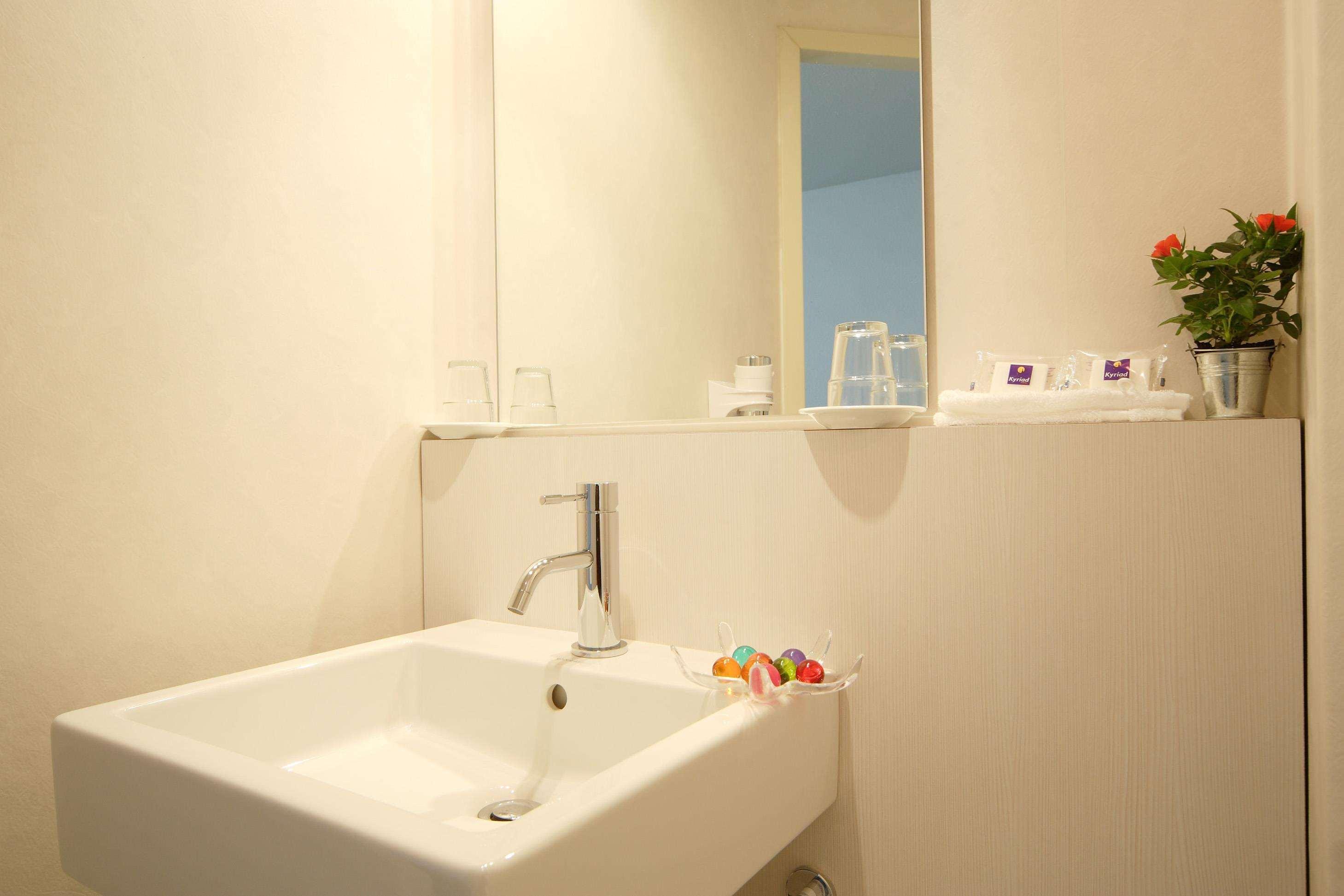 Kyriad Toulouse Blagnac Aeroport Экстерьер фото